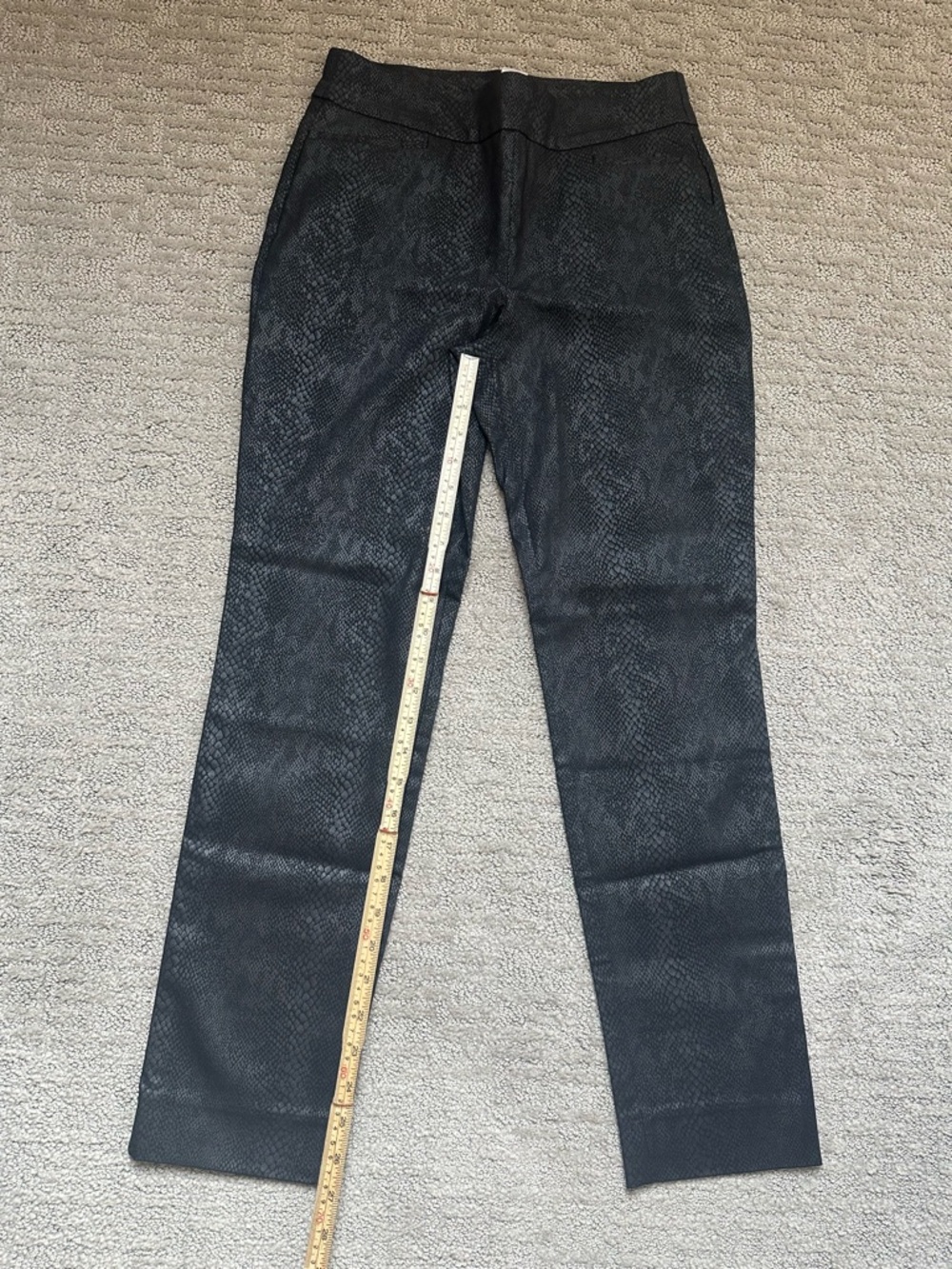 Chico’s Snakeskin Print Pants Black Stretch Straight Leg Pull On Size 0R (US 4) - Picture 7 of 9